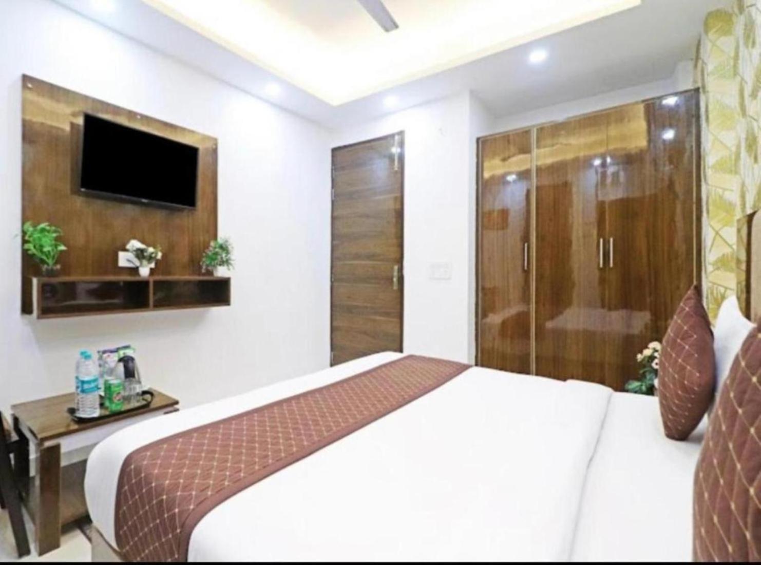 Hotel Vijaydeep Place Near Delhi Airport Nueva Delhi Exterior foto